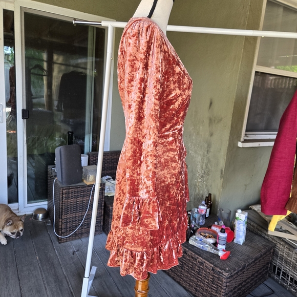 Storia Crushed Velvet Wrap Dress Mauve Pink Ruffle Hem Long Sleeve Size S - Picture 5 of 9